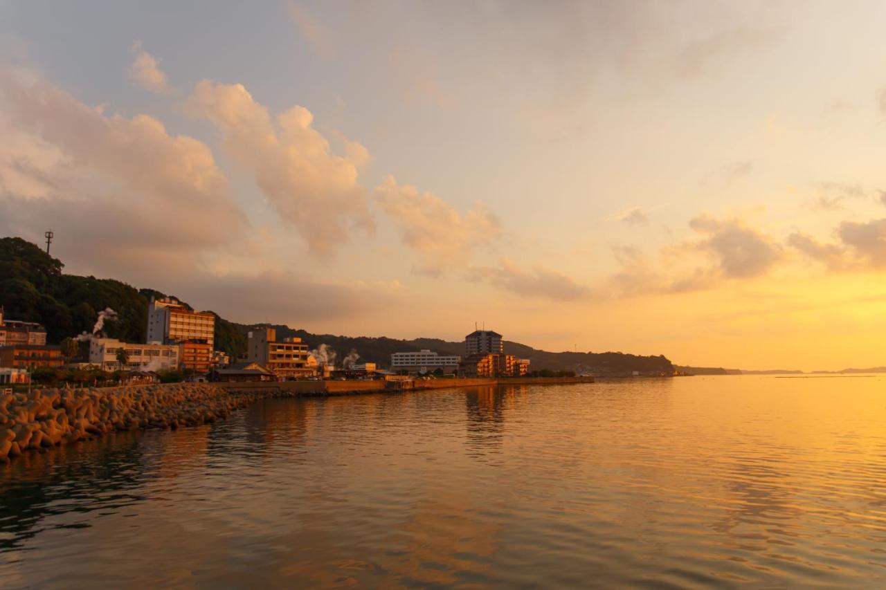 Iseya, Seaview Private Oceanside Bath Hotell Unzen Exteriör bild
